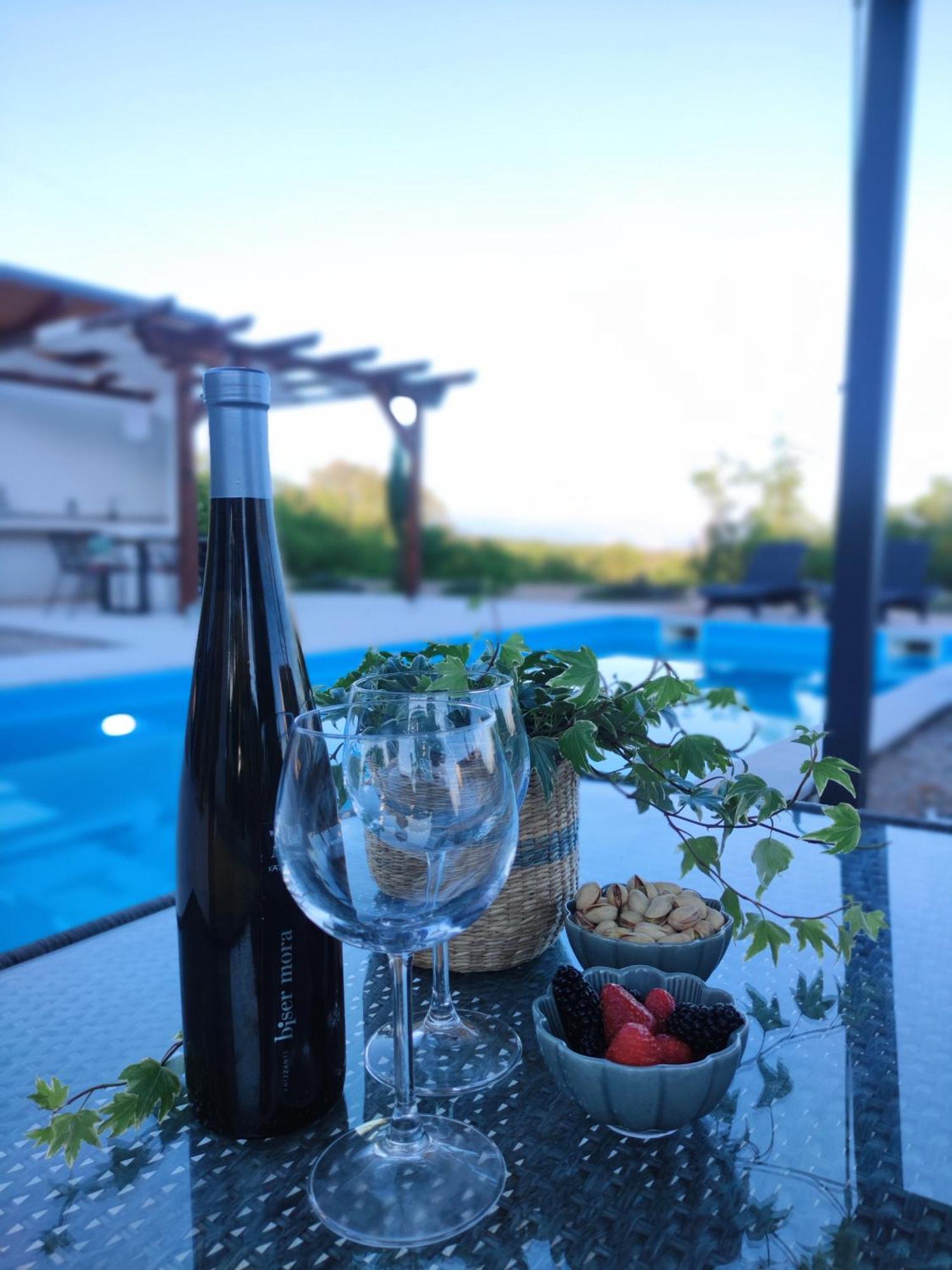 Lazy 8 Villa Garica Dış mekan fotoğraf